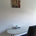 Jolie Confortable Proche De L'aéroport Habitación en casa particular Ginebra